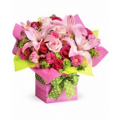 Pink Present - Aranjament din trandafiri, crini si crizanteme 