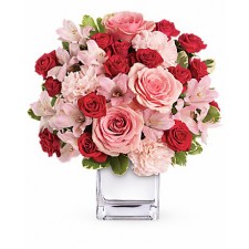 Dragostea in roz - Aranjament din trandafiri, minirosa, garoafe si alstroemeria